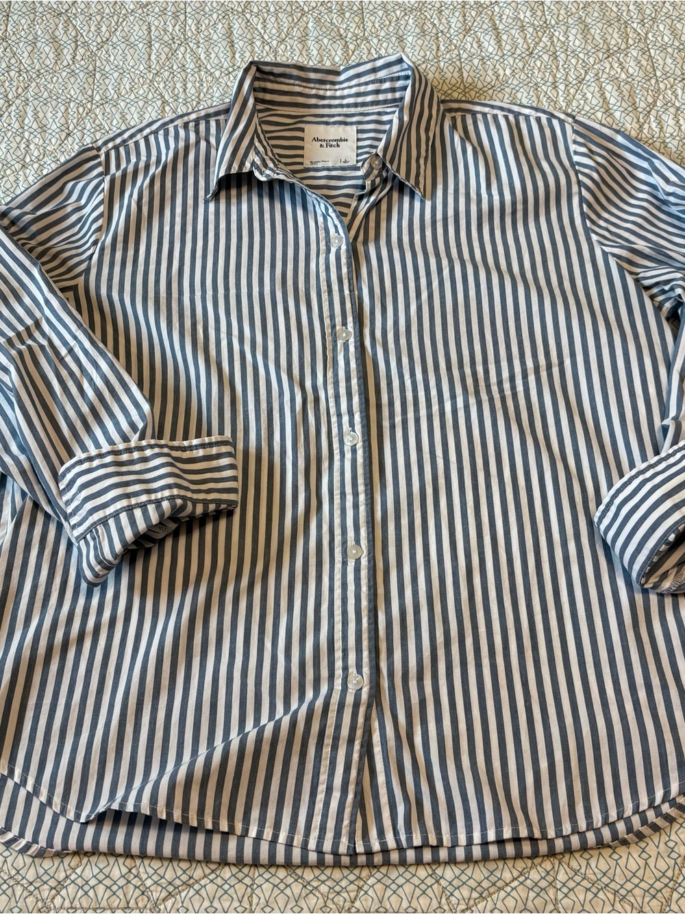 Abercrombie & Fitch Women’s Blue and White Striped Button-Down Shirt